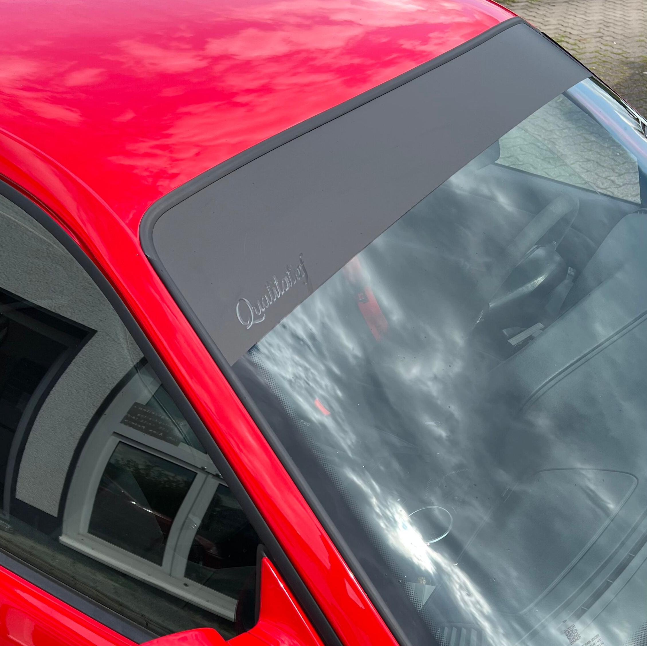 Qualitatief Scheibenkeil Logo Rechts